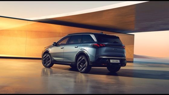 Mua trước 2024 Peugeot E-5008 SUV 500km Range Topping 326 mã lực (240 kW) Động cơ kép AWD Xe điện tinh khiết