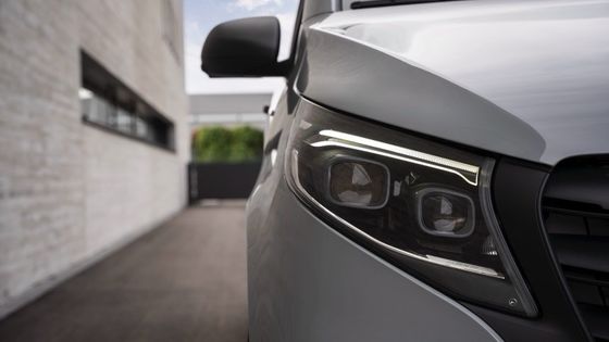 9 chỗ ngồi EV Mercedes-Benz EVito Tourer Long Với một động cơ điện 201bhp Và pin sử dụng 90kWh