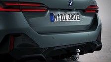 Xe điện mới nhất phù hợp với pin 84,4kWh phạm vi 329mile với 335bhp/430Nm tại BMW i5 Touring eDrive40 một tốc độ RWD