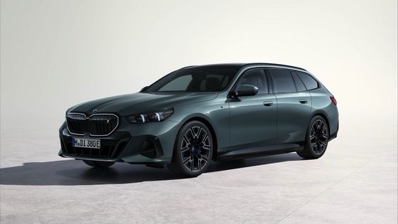 Xe điện mới nhất phù hợp với pin 84,4kWh phạm vi 329mile với 335bhp/430Nm tại BMW i5 Touring eDrive40 một tốc độ RWD