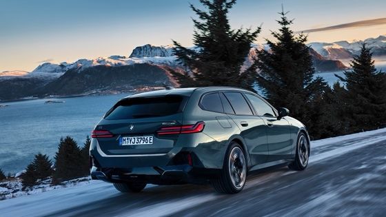 Xe điện mới nhất phù hợp với pin 84,4kWh phạm vi 329mile với 335bhp/430Nm tại BMW i5 Touring eDrive40 một tốc độ RWD