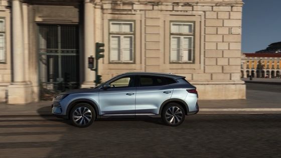 FWD 1.5L động cơ At BYD SEAL U DM-i PHEV Xe điện với động cơ điện 18,3kwh pin công suất tối đa 214bhp