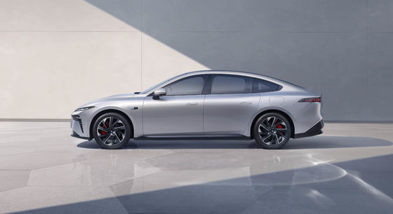 2024 mạnh mẽ Dongfeng Eπ 007 200Pro EREV 200km CLTC 160kw động cơ sức mạnh 310N.m Mô-men xoắn với 7,2s 0-100km / h gia tốc