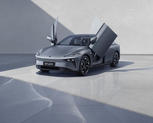 2024 mạnh mẽ Dongfeng Eπ 007 200Pro EREV 200km CLTC 160kw động cơ sức mạnh 310N.m Mô-men xoắn với 7,2s 0-100km / h gia tốc