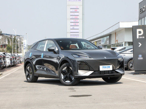 Hệ thống mới nhất của HUAWEI DEEPAL S07 2024 EREV với 121km CLTC0.5h Thời gian sạc nhanh 175kW Lượng tối đa 320N.m Mô-men xoắn