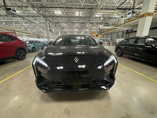 RHD 2024 JMEV Yi GSE Xe điện với phạm vi 430km 118kw công suất tối đa