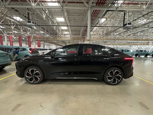 RHD 2024 JMEV Yi GSE Xe điện với phạm vi 430km 118kw công suất tối đa