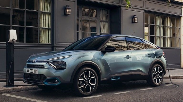 Lái xe tốt E-C4 của Citroen Với 115kw (156ps) Điện lực 150km/h Tốc độ tối đa 54kwh Lithium Ion pin