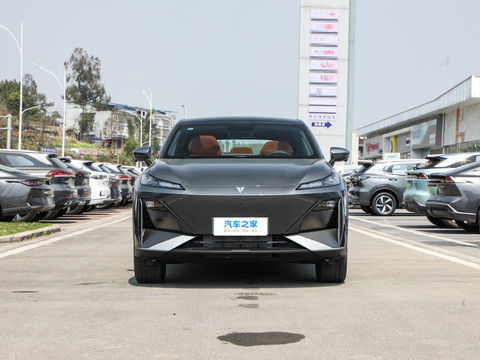 Hệ thống mới nhất của HUAWEI DEEPAL S07 2024 EREV với 121km CLTC0.5h Thời gian sạc nhanh 175kW Lượng tối đa 320N.m Mô-men xoắn